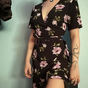 ruffle, v neck short sleeve floral dress with slit